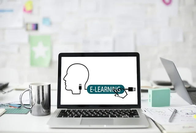 e-learning, training, school, online, learn, knowledge, education, study, computer, laptop, desk, student, college, studying, e-learning, e-learning, e-learning, e-learning, e-learning. Are online social media courses recognised by UK employers?