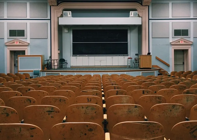 classroom, school, education, learning, lecture hall, university, brown school, brown education, brown learning, brown classroom, classroom, classroom, lecture hall, lecture hall, lecture hall, lecture hall, lecture hall. Social Media Courses vs Certifications: Key Differences